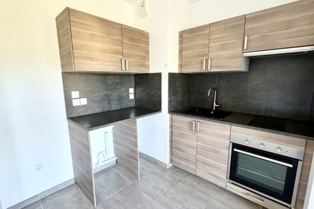 AIX EN PROVENCE - Saint Mitre - Appartement type 2 de 36m² - Photo 2