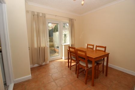 3 bedroom house to rent Latimer Close, Kenilworth, Warwickshire, CV8 - Photo 2