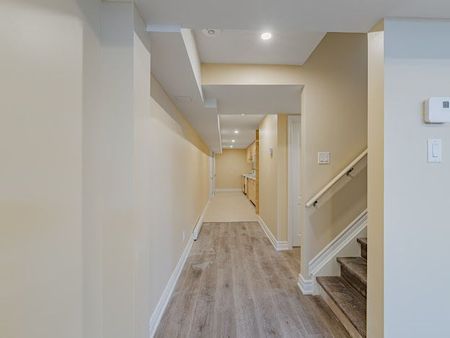 For Lease - 1969 HAWKER Private, Carp - Huntley Ward, Ontario - Photo 2