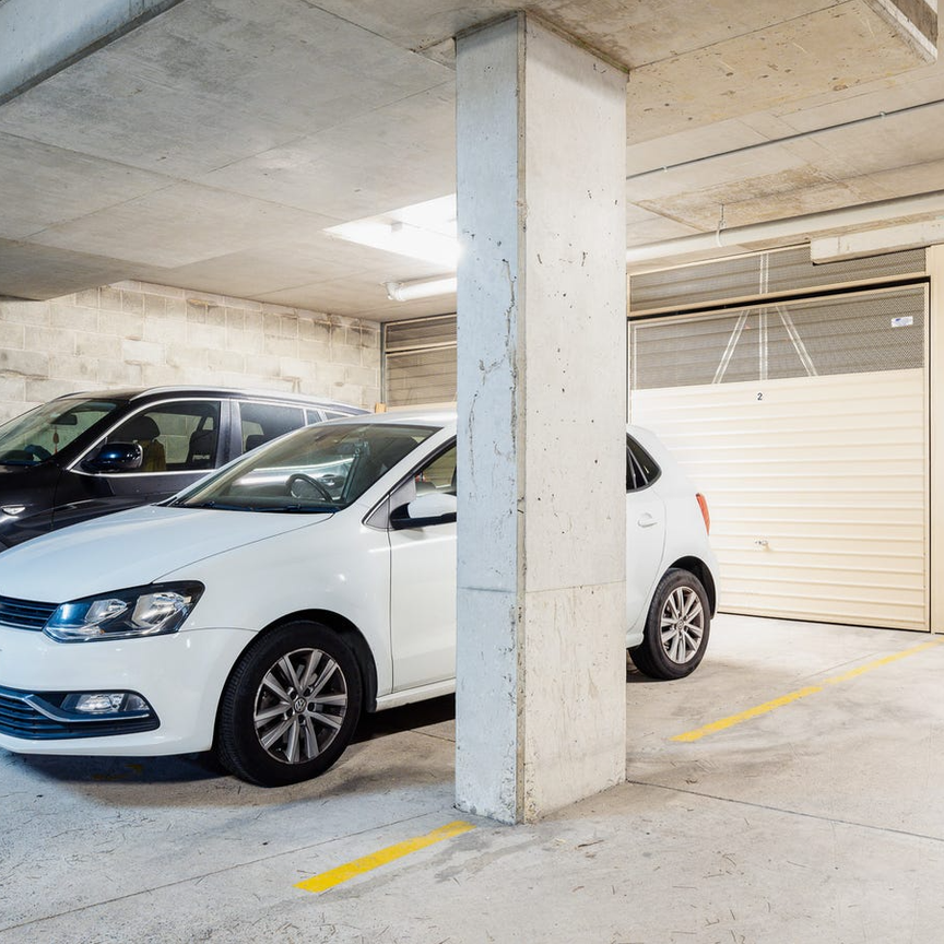 North Facing Rear 3 bedroom apartment Apartment - Photo 1