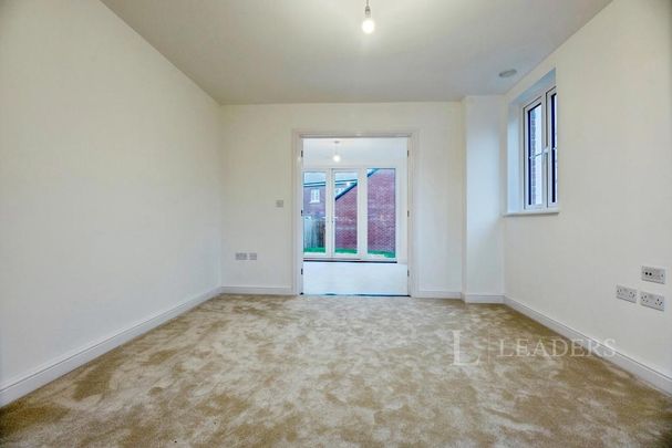 4 bedroom detached house to rent - Photo 1