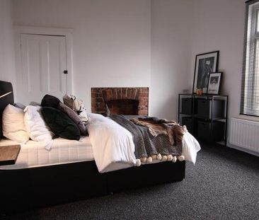 4 Bedroom House - Photo 3