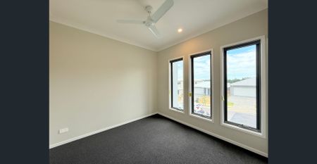 Brand New Large 5 Bedroom Family Home in Heathwood - Photo 2