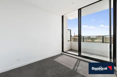 “Beachside Boutique Living” - Photo 3