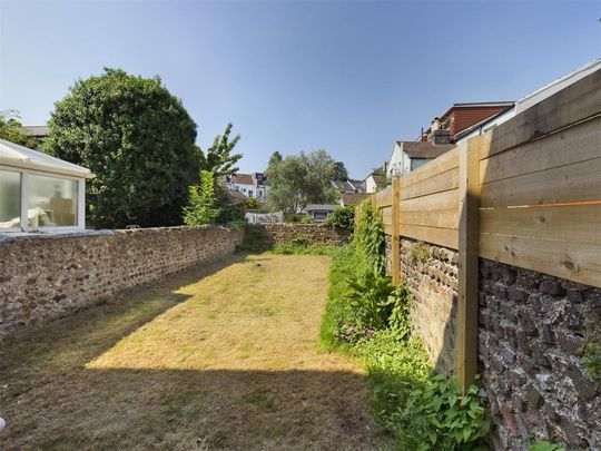 Beaconsfield Road, Brighton - Photo 1