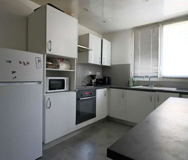 A louer chambre meublée en colocation T5 Marseille 13003 - Photo 2