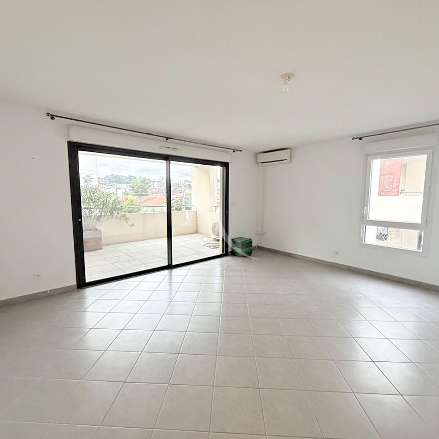 Location Appartement 3 pièces 78m² - Photo 1