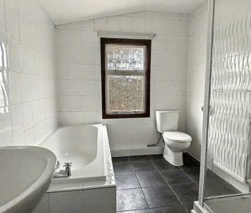 2 bedroom house to rent - Photo 2
