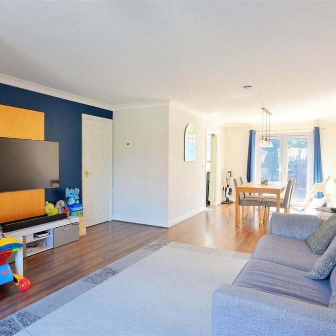 3 bedroom terraced house to rent - Photo 1