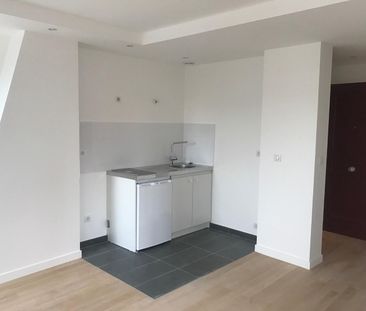 location Appartement T1 DE 28.75m² À PARIS - Photo 1