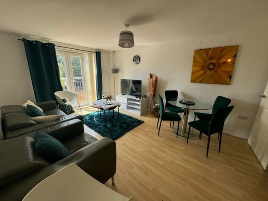 2 Bed Flat, Middlewood Street, M5 - Photo 1