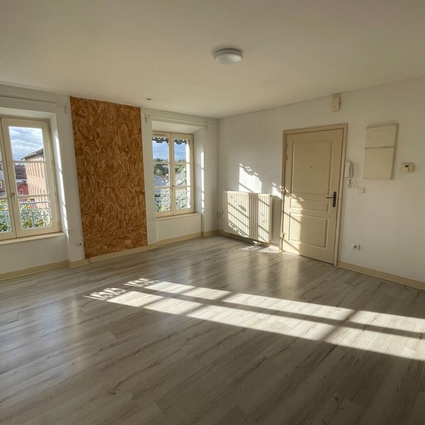 Location Appartement 4 pièces 79m² ST PAULIEN 43350 - Photo 1