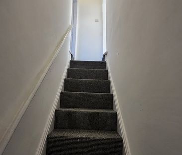 2 Bed Terraced House, Waverley Road West, M9 - Photo 4