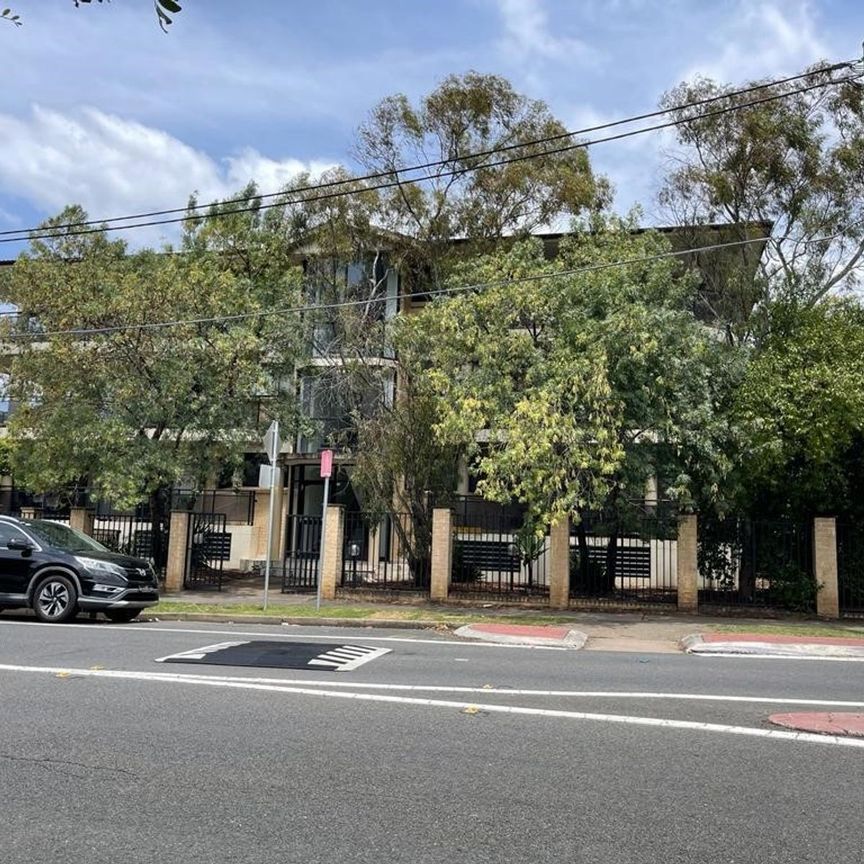 Experience Modern Comfort and Convenience - Rent a Stylish Apartment at 13/82-84 Beaconsfield Street, Silverwater NSW! - Photo 1