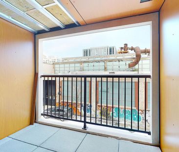 245 Robert-Bourassa Blvd, Montréal, QC - Photo 5