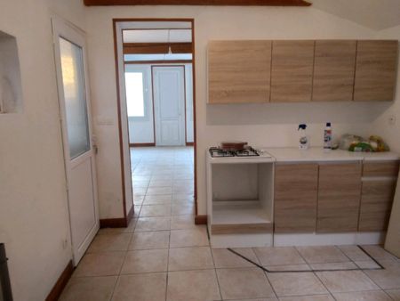 Location Maison 3 pièces 78m² GACE 61230 - Photo 2