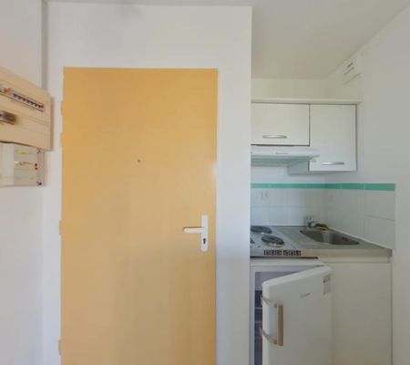 Location Appartement 1 pièce 23m² POITIERS 86000 - Photo 2