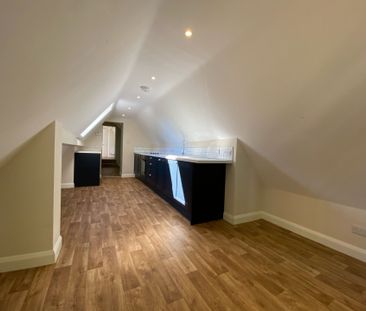 The Coach House - Photo 2