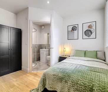 1 bedroom in a house share to rent - Photo 5