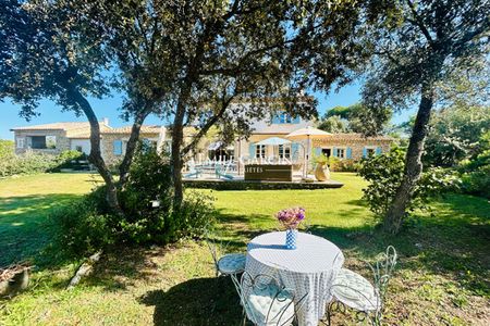 Luberon, Bonnieux, Mas à louer avec piscine - Photo 3