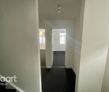 4 bedroom terraced house to rent - Photo 2