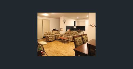 Spacious & Character Filled Family Home in Ashwood - Photo 4