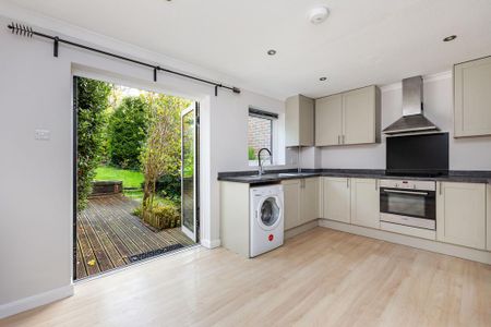 2 bedroom terraced house to rent - Photo 4