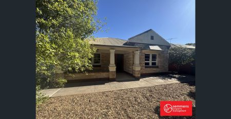 UPDATED FAMILY HOME - AMAZING LOCATION - MARRYATVILLE HIGH SCHOOL ZONED - Photo 4