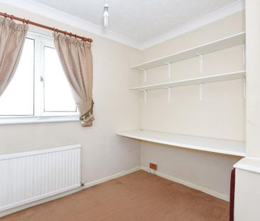 3 bedroom terraced house to rent - Photo 2