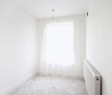 3 Bed Semi-Detached House, Coventry, CV6 - Photo 3