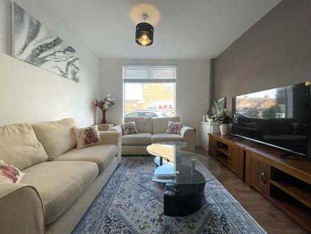 4 bedroom terraced house to rent - Photo 2