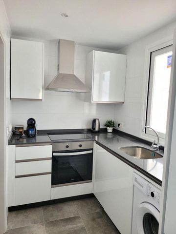 Middle Floor Apartment in Málaga - Photo 5