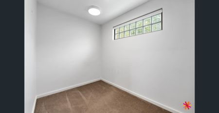 STUNNING APARTMENT IN A SECURE COMPLEX - Photo 3