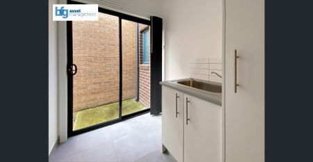 Modern and Bright 4 Bedroom Home in Tranquil Setting - Photo 5