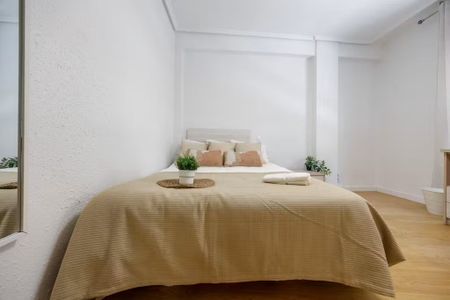Carrer de Jaca, Valencia, Valencian Community 46010 - Photo 5