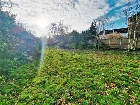 3 bedroom detached house to rent - Photo 5