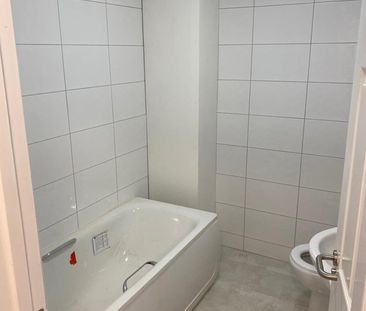 1 Bed Flat, South End, CR0 - Photo 6