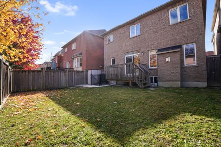 For Lease - 5 Oswell Drive, Ajax, Ontario - Photo 4