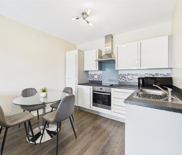 2 bedroom apartment to rent - Photo 4