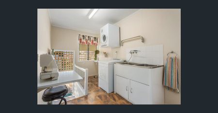 Walk to Riverlink, Walk to Rail and Bus at Door. - Photo 4