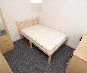House - Terraced For Rent Park Street, Pontypridd - Photo 4