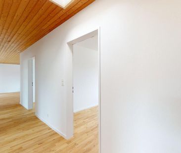 Attic apartment with cozy fireplace and large roof terrace - Foto 1