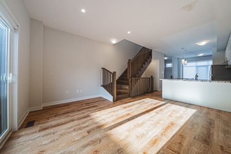 For Lease - 54 Mulhollard Lane, Hamilton, Ontario - Photo 3