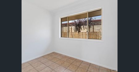 Four bedroom home in the heart of Terranora! - Photo 4