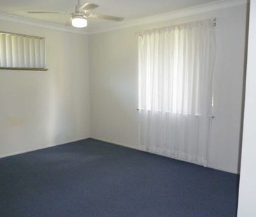Well-located Two-bedroom Villa with Garage - Photo 4