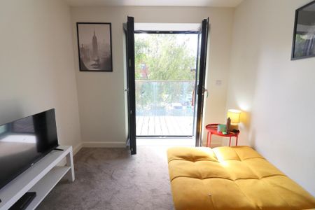 1 bedroom flat to rent - Photo 2