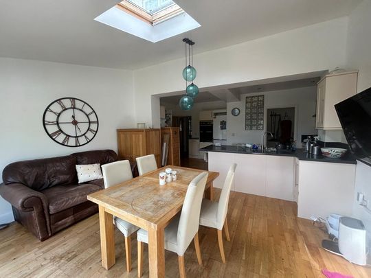 House share to rent - Photo 1