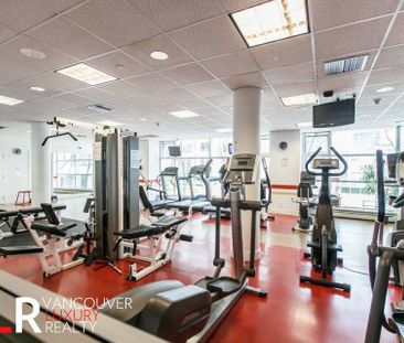 Condo in Downtown Vancouver, BC - Photo 3