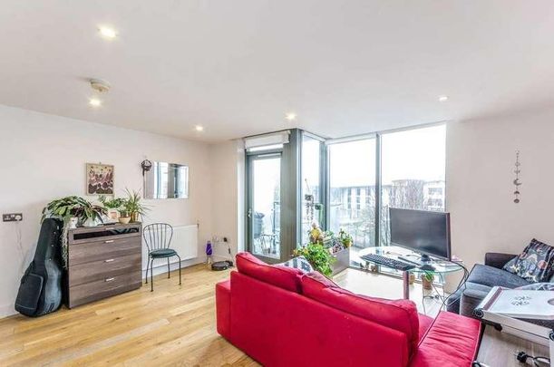 Packington Street, Islington, N1 - Photo 1