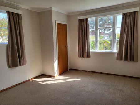 Great Family Home - Photo 4